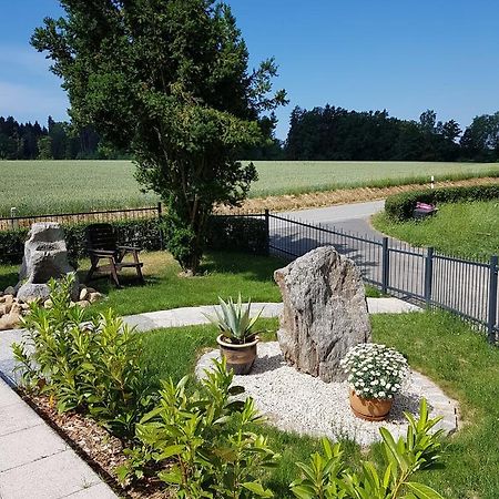Ferienwohnung Im Idyll 1 Hengersberg Bagian luar foto